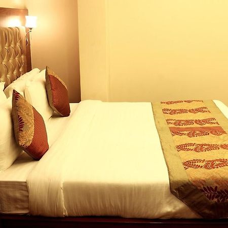 Oyo 1522 Npg Hotel Calcutta Buitenkant foto
