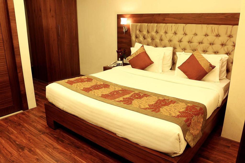 Oyo 1522 Npg Hotel Calcutta Buitenkant foto