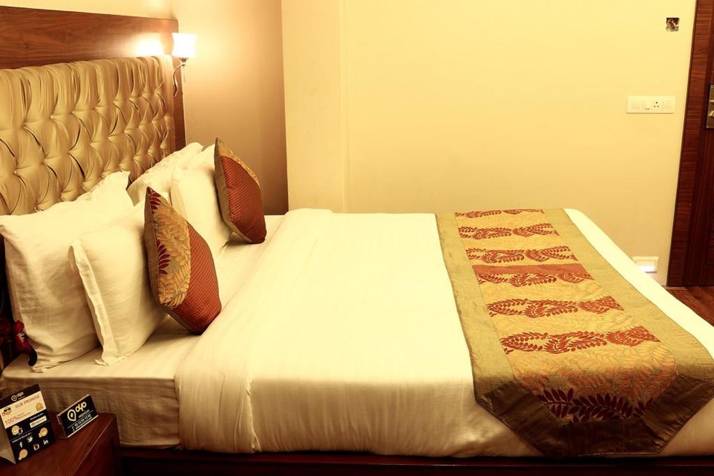 Oyo 1522 Npg Hotel Calcutta Buitenkant foto