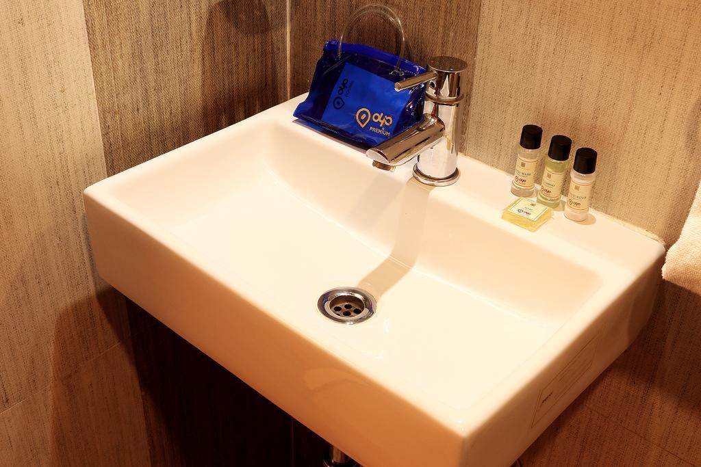 Oyo 1522 Npg Hotel Calcutta Buitenkant foto